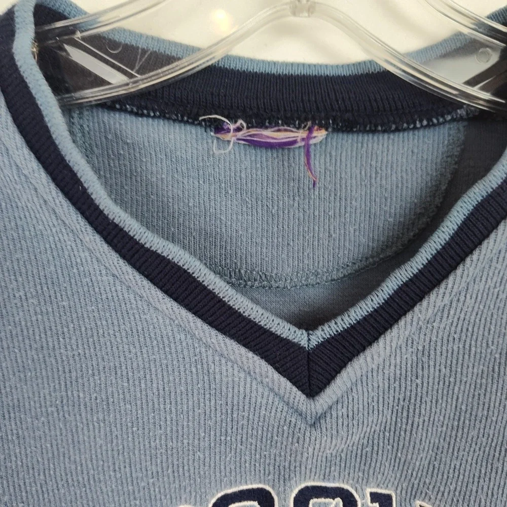 VTG Winnie The Pooh Sweater Youth‎ Size 8 Blue Embroidered V-Neck Long Sleeves